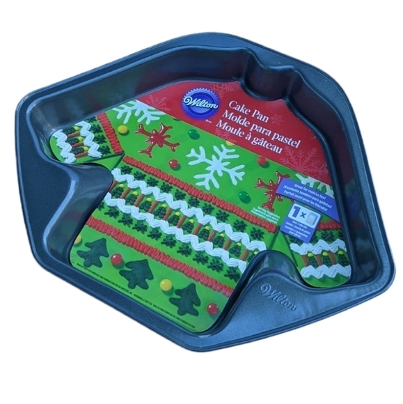 WILTON long sleeve t shirt cake pan - Picture 1 of 5